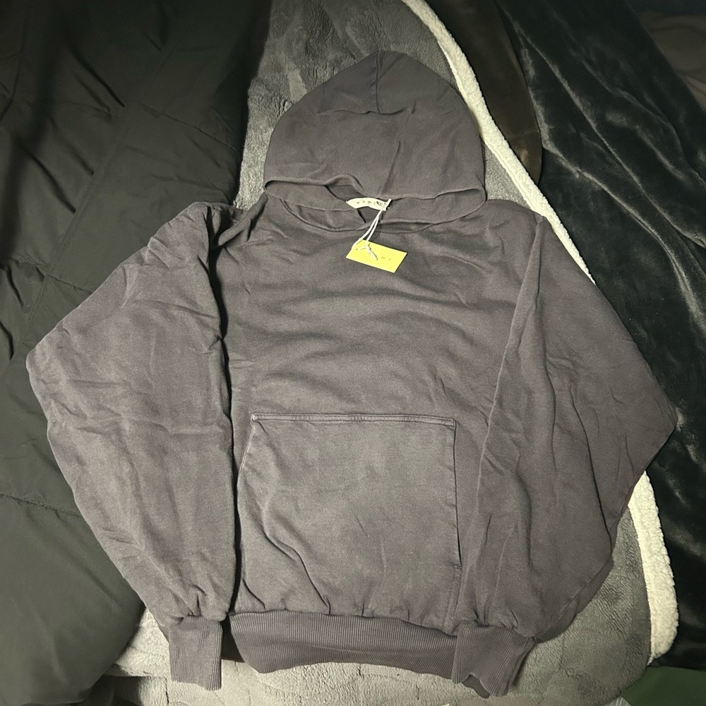 Hoodie MNML
Size S